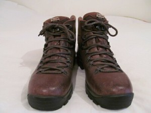 narrow fit walking boots