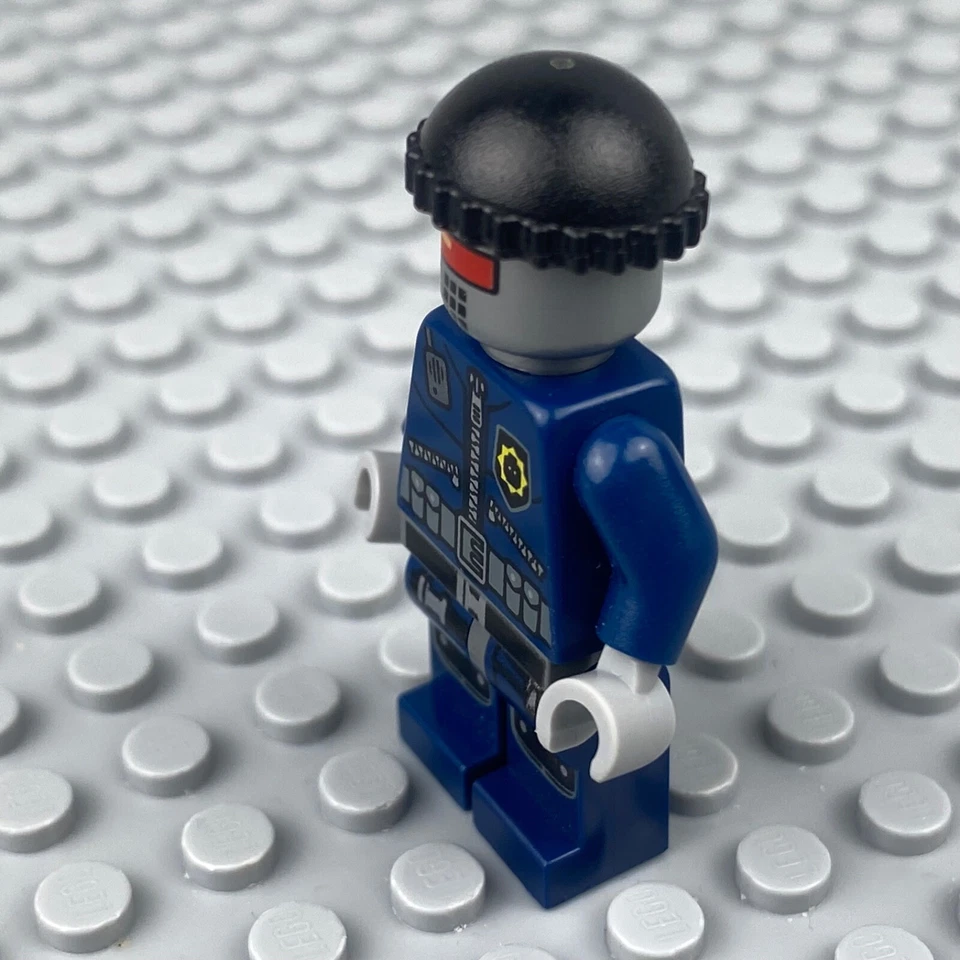 LEGO Robo SWAT Minifigure Knit Hat The LEGO Movie tlm045 - Image 2 of 4