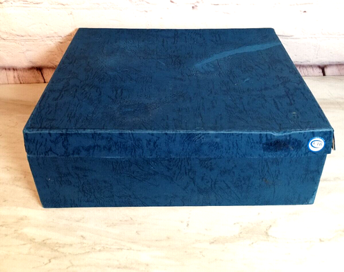 GNA Fine Porcelain Navy, Gold White 2 Cups and Saucers Set in Box - Picture 5 of 11