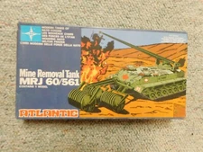 Atlantic of Italy 1/72 Box# 605 Mine Removal Tank MRJ 60/561 Lot 2