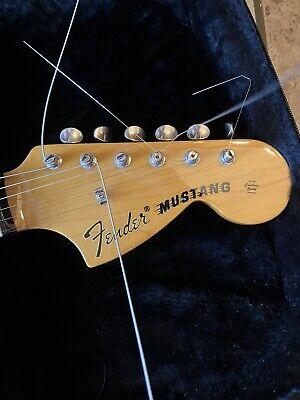 2012 Fender Kurt Cobain Mustang Electric Guitar Fiesta Red 2012 Fender Kurt Cobain Mustang Electric Guitar Fiesta Red