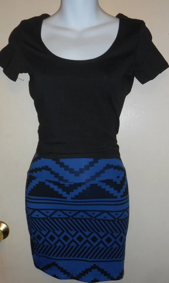 Victoria's Secret Pink Aztec Print Skirt + Heart Cut Out Crop Top XS NWT - Image 3 of 4