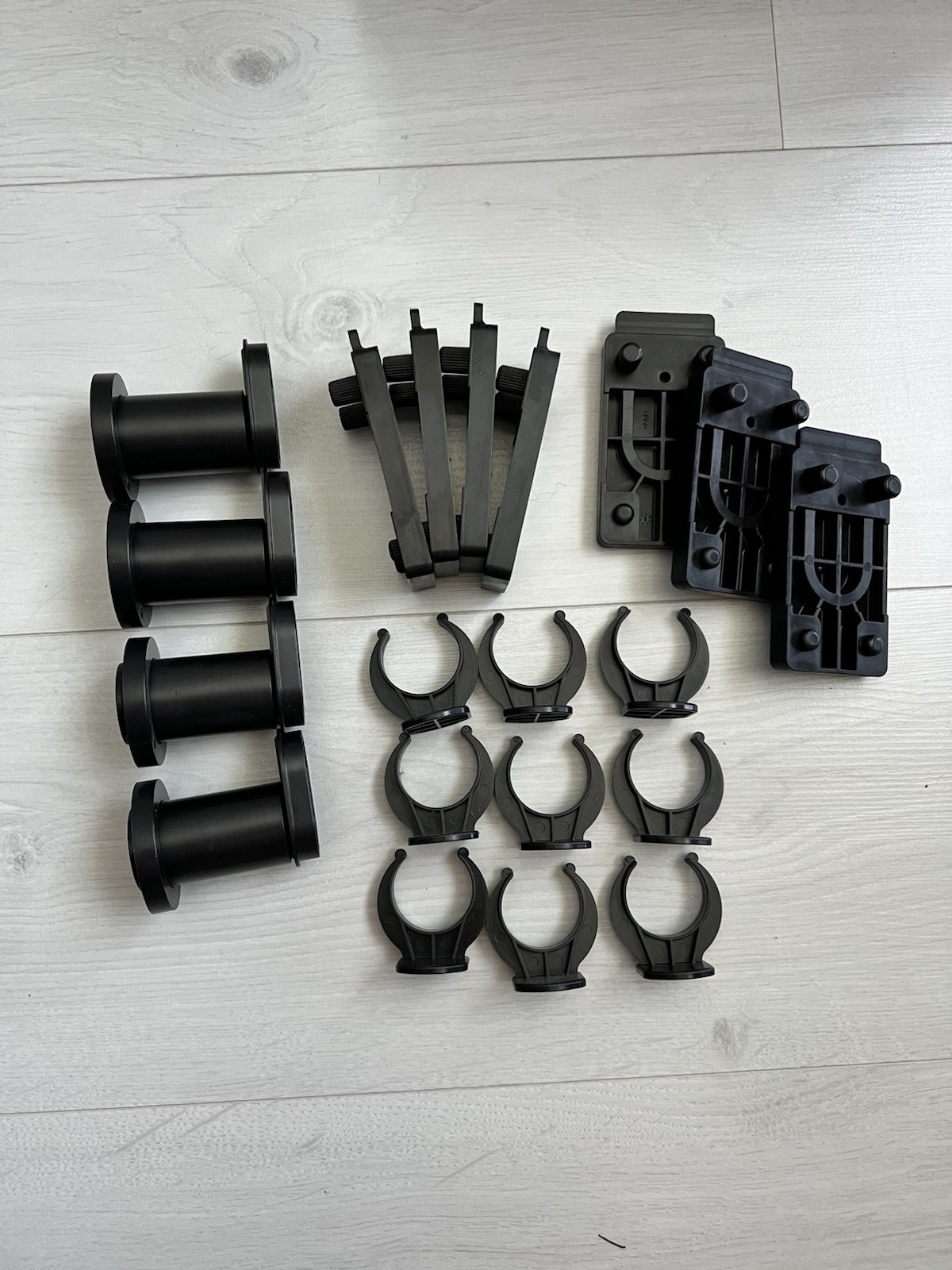 Ikea Küche Zubehör für Küchenschranke, Befestigung für Sockelleiste