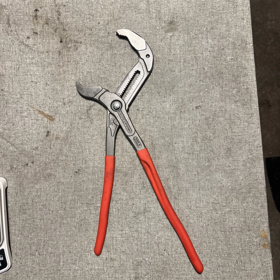 Knipex 22” Cobra Pliers - Image 2 of 2