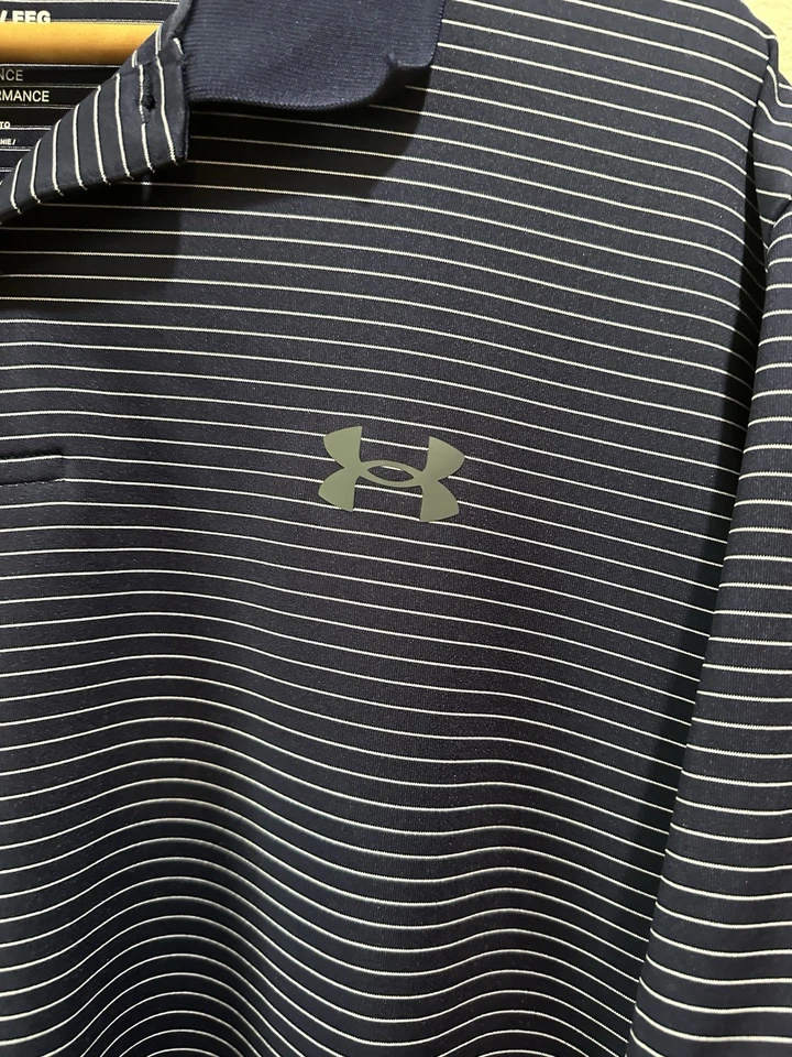 Polo de golf Under Armour Performance 3.0 a rayas azul marino/plateado 2XL para hombre usado en excelente estado Foto 4 de 4