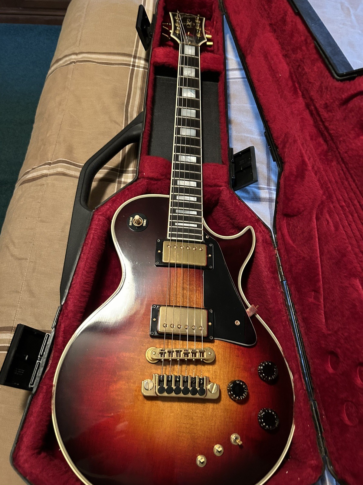 1979 Gibson Les Paul Artist Tobacco Sunburst Mint with Chainsaw  Case