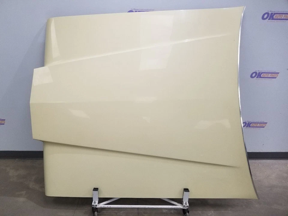 76 LINCOLN CONTINENTAL MARK IV MONTAJE CAPÓ AMARILLO Foto 2 de 4