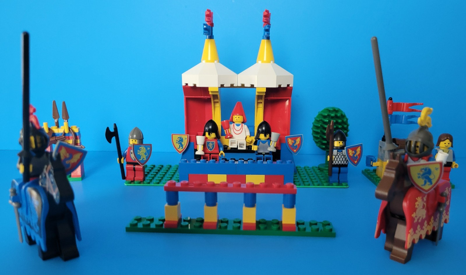 Lego Castle Knight’s Challenge 6060 Complete with Instructions - No Box