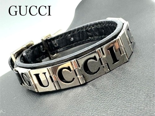 Gucci Black Leather Cat Collar W/Charm Q4