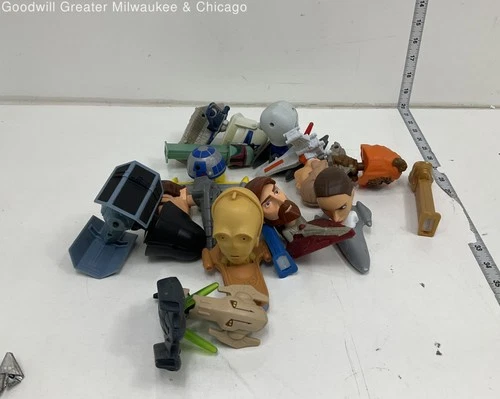 Lot of Star Wars Bobblehead Toys and PEZ Dispensers