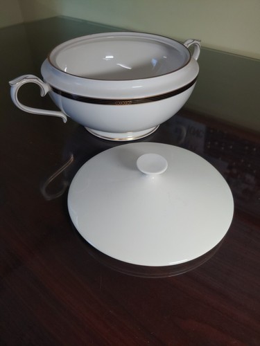 Lenox Ambassador Collection Langdon Gate Serving Bowl - Picture 5 of 5