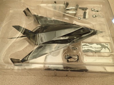 Hobby Master HA5807 Lockheed F-117a Nighthawk 85-831- to Mille6260  