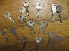 Vintage Lot 17 Master Lock Co Keys Milwaukee + National