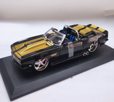 1/18 Chevrolet Camaro car 1968 China Chevrolet Dealer Collection