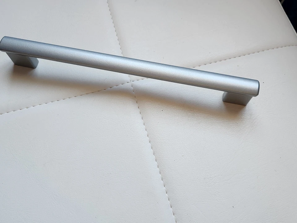 Möbelgriffe Bügelgriff Bogengriffe Küchengriffe Griffe Schubladen NEU 6 STCK