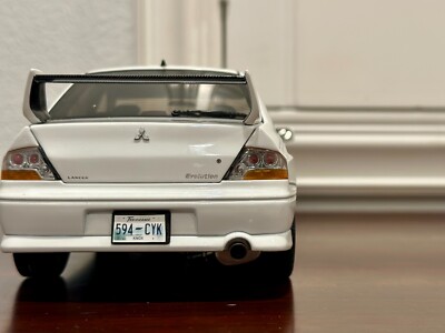AUTOart Lancer Evolution 1:18 ホワイト s-l1200.jpg