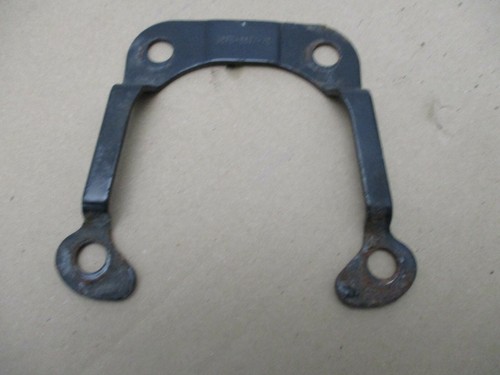 Ford Fiesta Motorhalter / Befestigungsplatte   96FB6647Ab