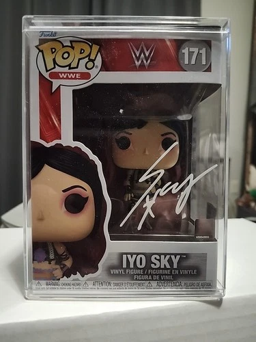 IYO SKY SIGNED FUNKO POP #171 WWE