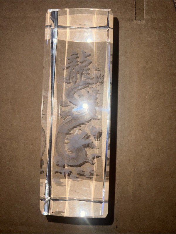 Dragon & Chinese Symbol - 3-D Laser Etched Glass Paperweight, New (806)