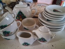 15pc Christmas Tree Miniature Tea Set- Vintage- Chip Free- Nice Condition