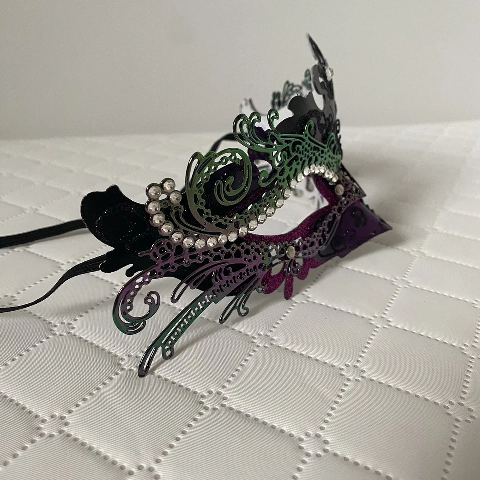 Iron Art Painting Half Face Mask Halloween Mardi Gras Party NWT - Image 4 of 4