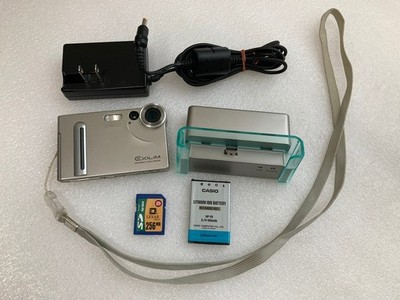 Casio EXILIM S2 2.0MP Digital Camera - Comes with the docking station