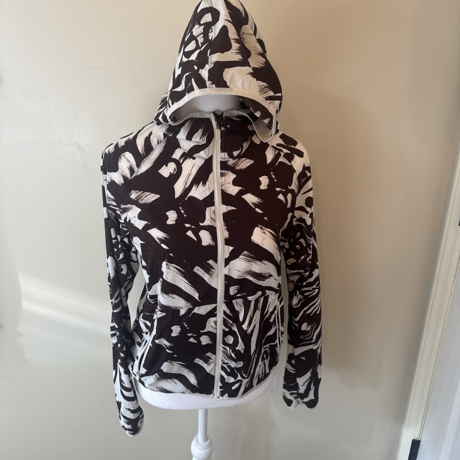 Lululemon Packable Jacket Monarch Bloom Nylon Win… - image 5