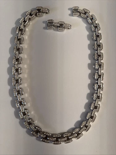 Collier Christian Dior ton argent strass transparent 16,5”+1,25” Rallonge=L 17,75”