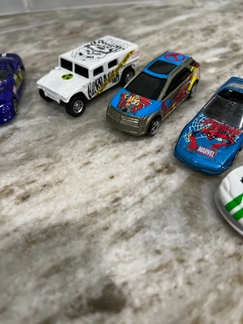 Juego de 13 coches de superhéroes diecast vintage de Marvel Foto 4 de 4