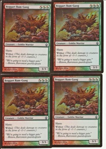 Cartas sueltas de juegos de cartas coleccionables multicolores Magic: The Gathering con 4x