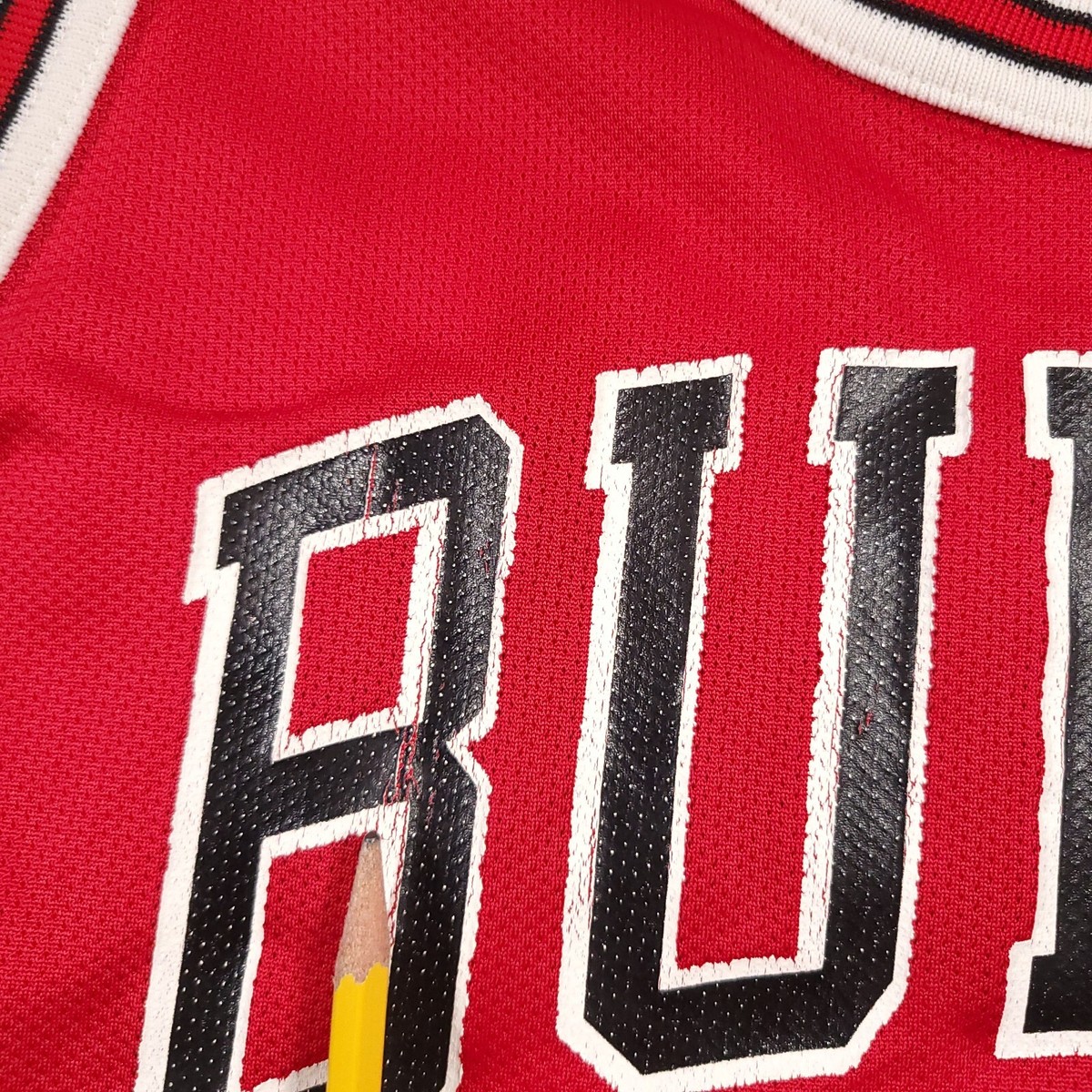 ☆【期間限定価格！NBA BULLS 23 JORDAN希少】 MICHAEL JORDAN 23 BULLS Grant Hill 33 Pistons Reversible