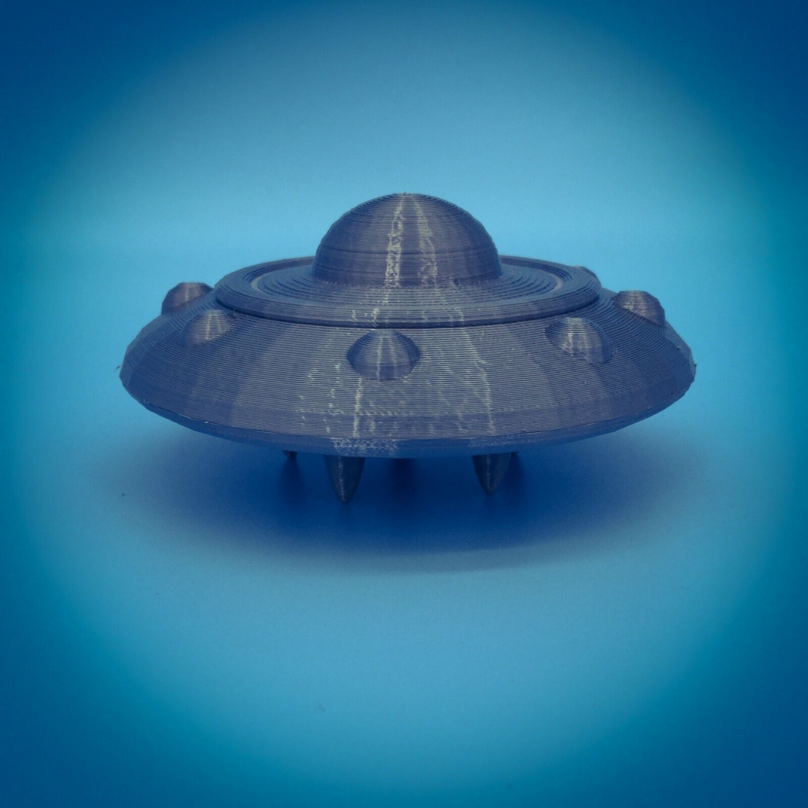 UFO Flying Saucer Alien Space Ship - Z Scale 1:220 - Retro or Classic Style  USA!