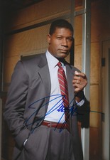 Dennis Haysbert "Twenty Four" autograph signed 20x30 cm picture