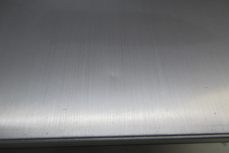 Samsung NP880Z5E Intel Core i7-3635QM 12GB 1TB Win 10 Radeon 8750M GPU - READ - Image 3 of 4