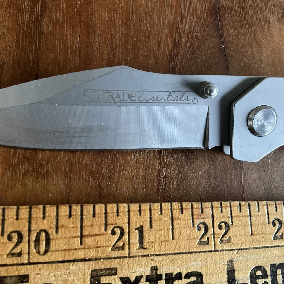 Navaja de Bolsillo Carpeta Plegable First Production Run SCHRADE ESSENTIALS SES3 Negra Foto 3 de 4