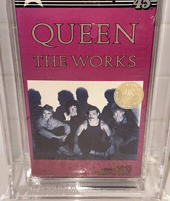 QueenのVHS Queen: The Works Vintage Freddie Mercury Photo Pic VHS VHSDNA