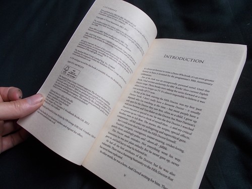 Doctor Who #5 Fear Of The Dark by Trevor Baxendale Paperback Book 2013 - Picture 6 of 8