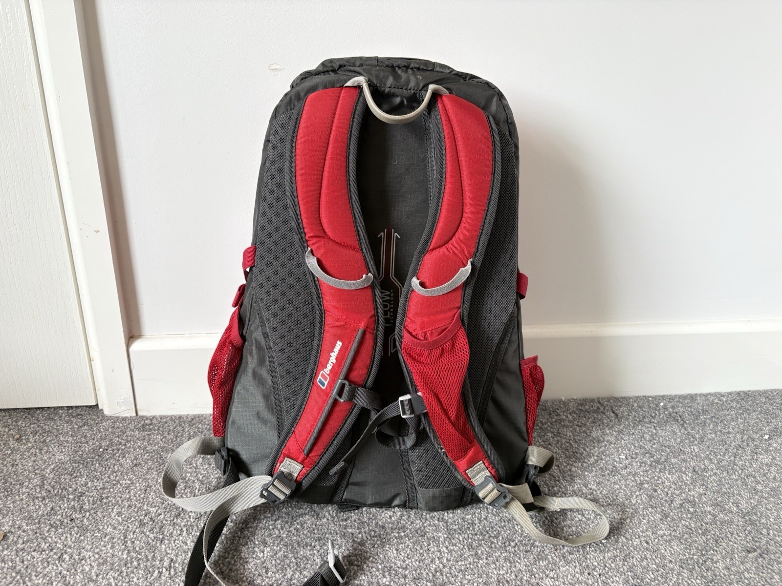 Berghaus Remote 20L Backpack Red Rucksack Hiking Walking Bag Flow Technology image 2