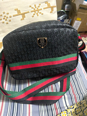 Jingpin Black Embossed Crossbody Bag Green/Red Strap Zip Gold Logo Accent