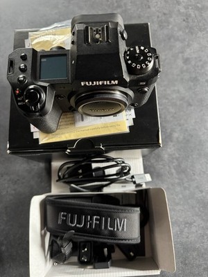 Fujifilm X-H2S Mirrorless Interchangeable Lens Camera Black Wi-Fi USB HDMI