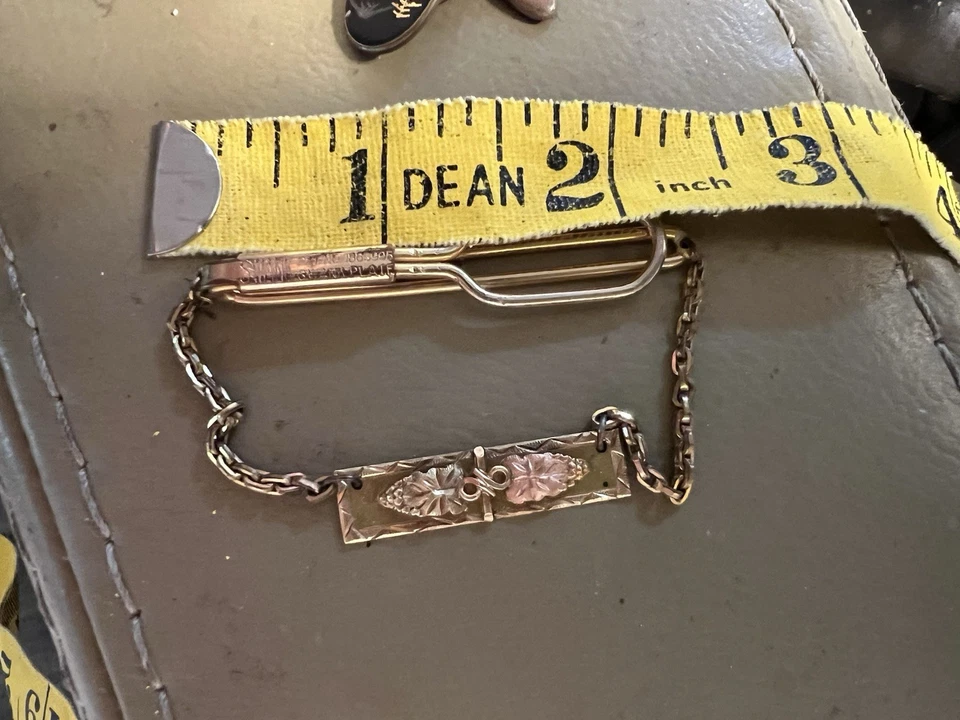 Cierre de corbata Swank vintage - ¿chapado en oro? - Black Hills Gold - ¡Excelente estado! Foto 2 de 4