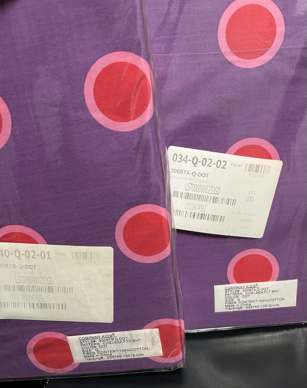 The Company Store Queen Flat & Fitted Sheet Set 100 % cotton (Chelsea Dot)  Pink