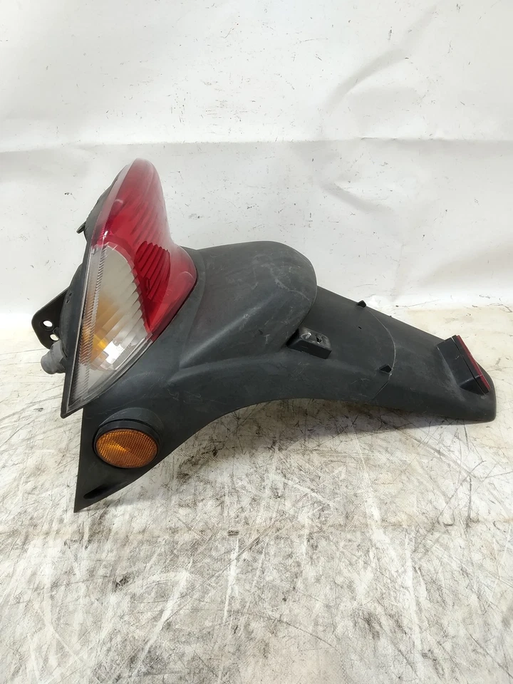 LUZ TRASERA COMPLETA PARA KYMCO BET E WIN 250 DESDE 2000 (e48999) Foto 3 de 4