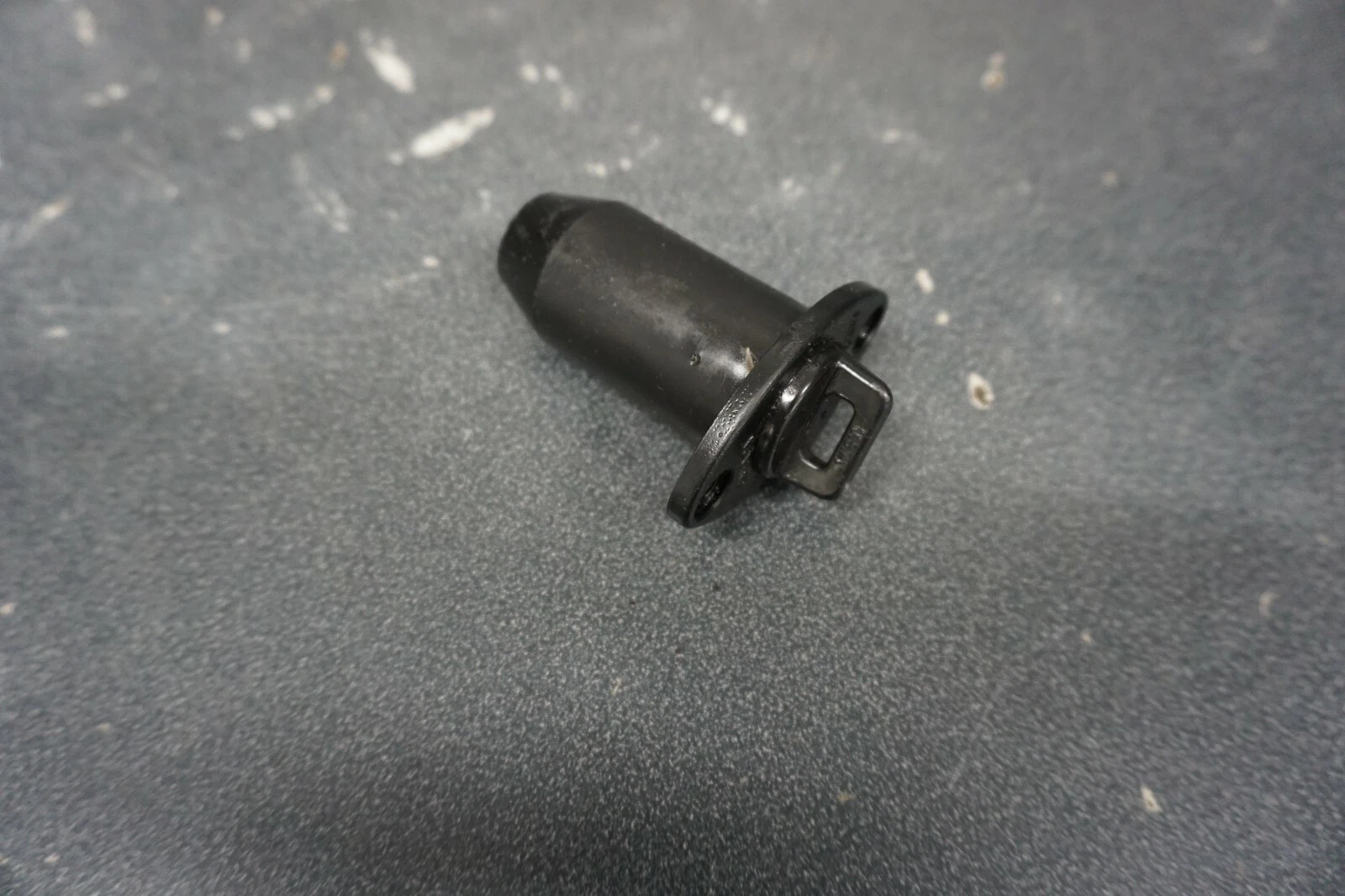 2001-2004 Sea-Doo OEM Rear Body Drain Plug Ass'y 292000685 GTX GTI RX XP
