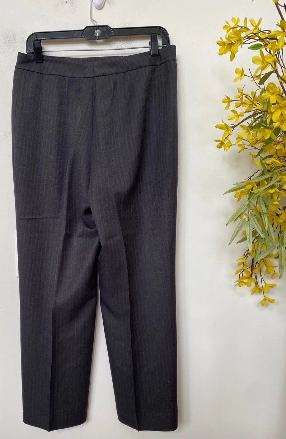 Le Suit Essentials Women's Gray Stripe Polyester Blend 2PC Pant Suit Sz