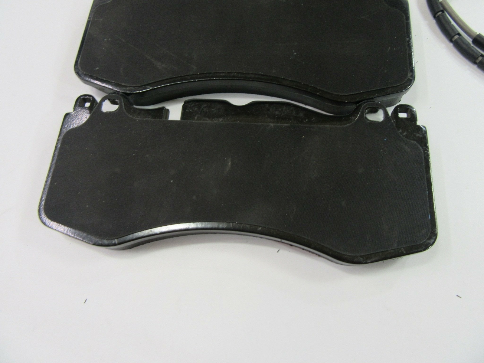 Aston Martin Rapide front brake pads & wear sensor 301