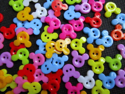 Lot De Boutons En Bois 15 Mm – Thème Bébé, 2 Trous, Formes Arrondies – Couleurs Aléatoires, Neuf – Pour Mercerie Et Créatif