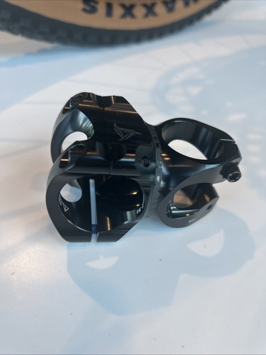 Race Face Turbine R Stem NEW! 35mm Clamp, 40mm Length Black - Picture 2 of 7