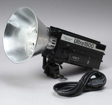 PAUL C. BUFF WHITE LIGHTNING ULTRA 1800 STUDIO STROBE TESTED WORKS