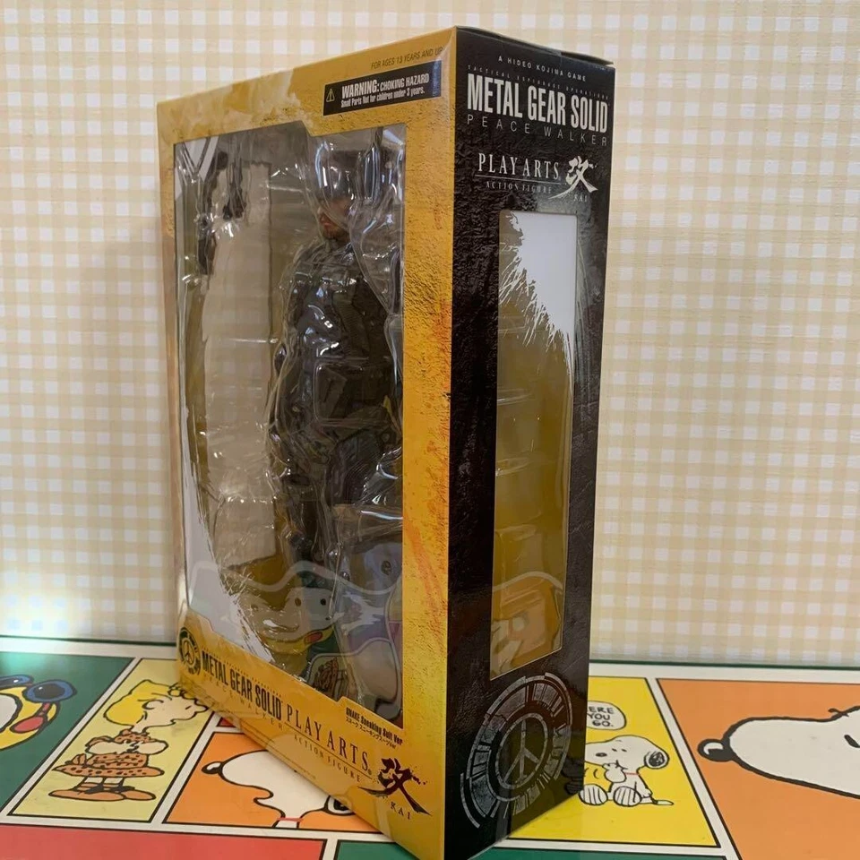 Play Arts Kai Metal Gear Solid Peace Walker Snake Sneaking Suit ver. Square Enix Foto 2 de 4